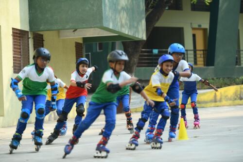 SKATING